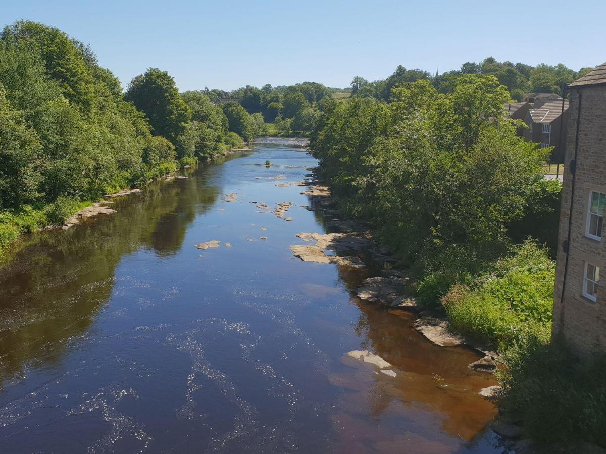 1 The Riverside Barnard Castle Buitenkant foto